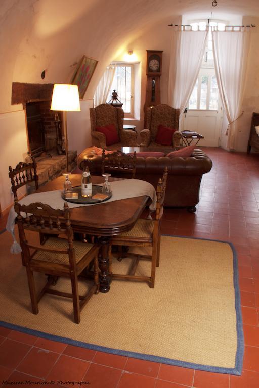 Chateau Rosans Bed & Breakfast Room photo